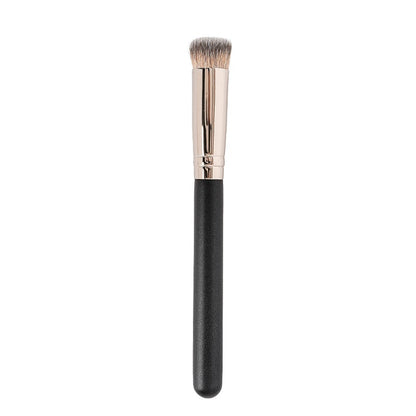 🎉 Foundation with Brush FREE !🎁